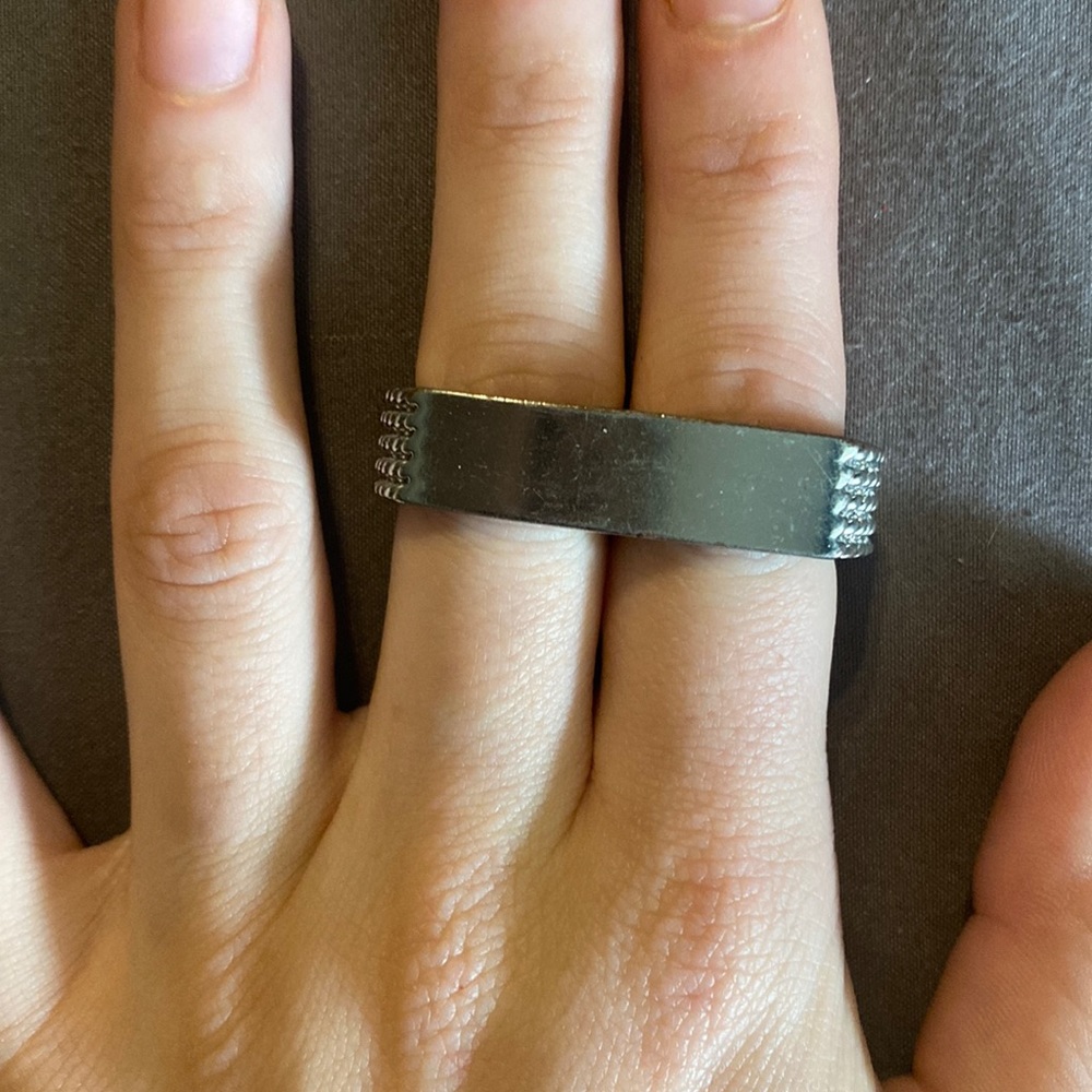 Two finger silver ring